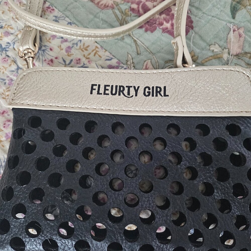 Fleurty Girl game day purse - Picture 2 of 3